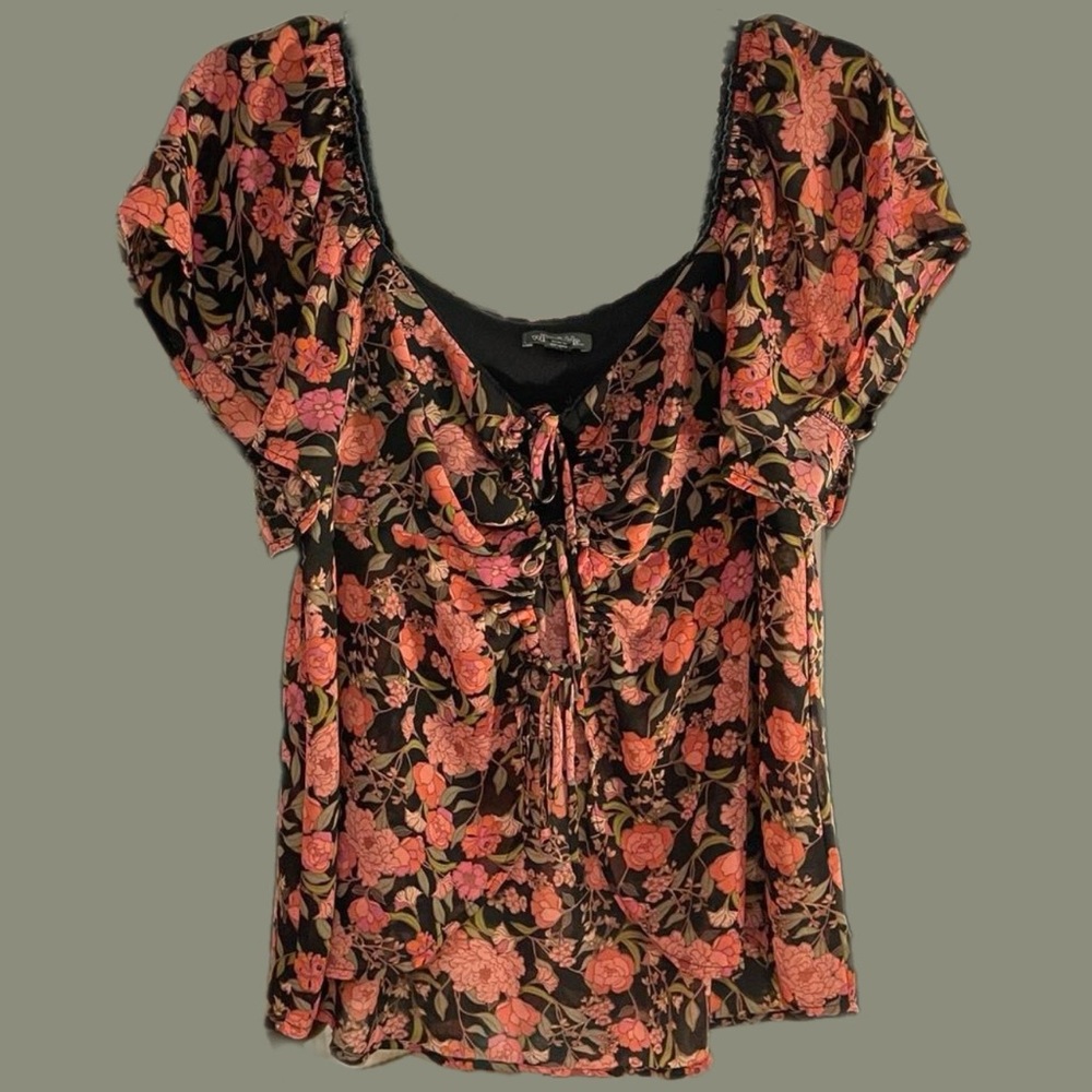 size medium floral tie front blouse - Picture 2 of 4